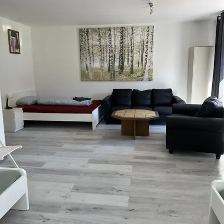 Schoenefeld-berlin - Large House For Max 10 Persons Near Tesla アパート