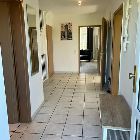 Schoenefeld-berlin - Large House For Max 10 Persons Near Tesla *