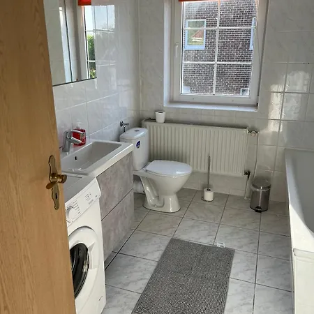 Schoenefeld-berlin - Large House For Max 10 Persons Near Tesla