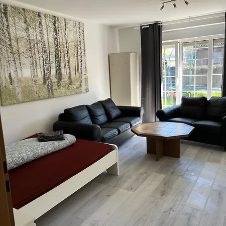 Schoenefeld-berlin - Large House For Max 10 Persons Near Tesla